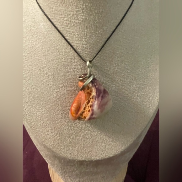 Large Shell Necklace - Picture 3 of 5